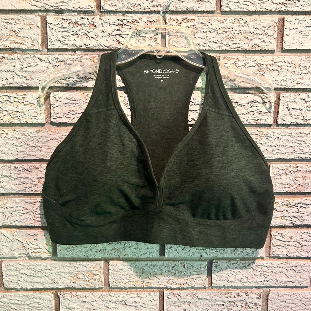 Beyond Yoga Spacedye Slim Racerback V-Neck Sports Bra Dark Green Heather 3X